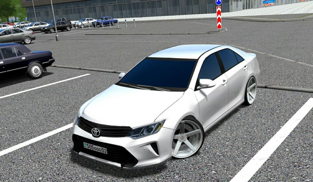 Мод добавит в игру Toyota Camry V55. 